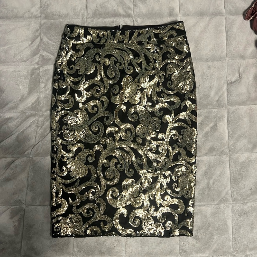 ✨ sequined gold and black pencil skirt